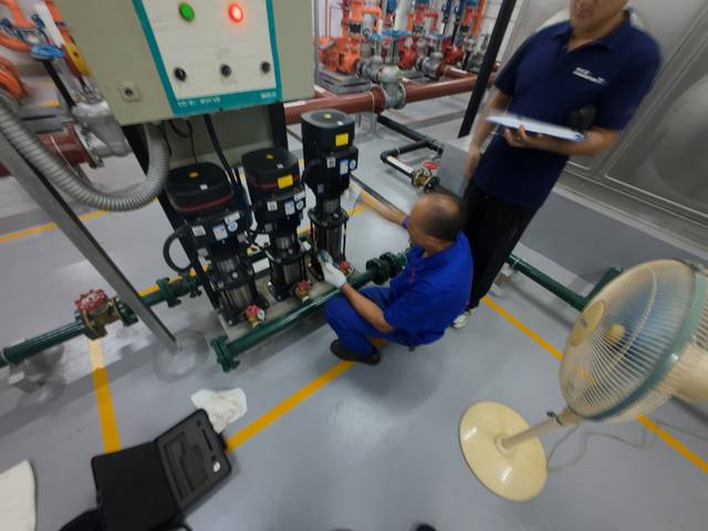 某单位泵房立式泵组检查与外部维护记录