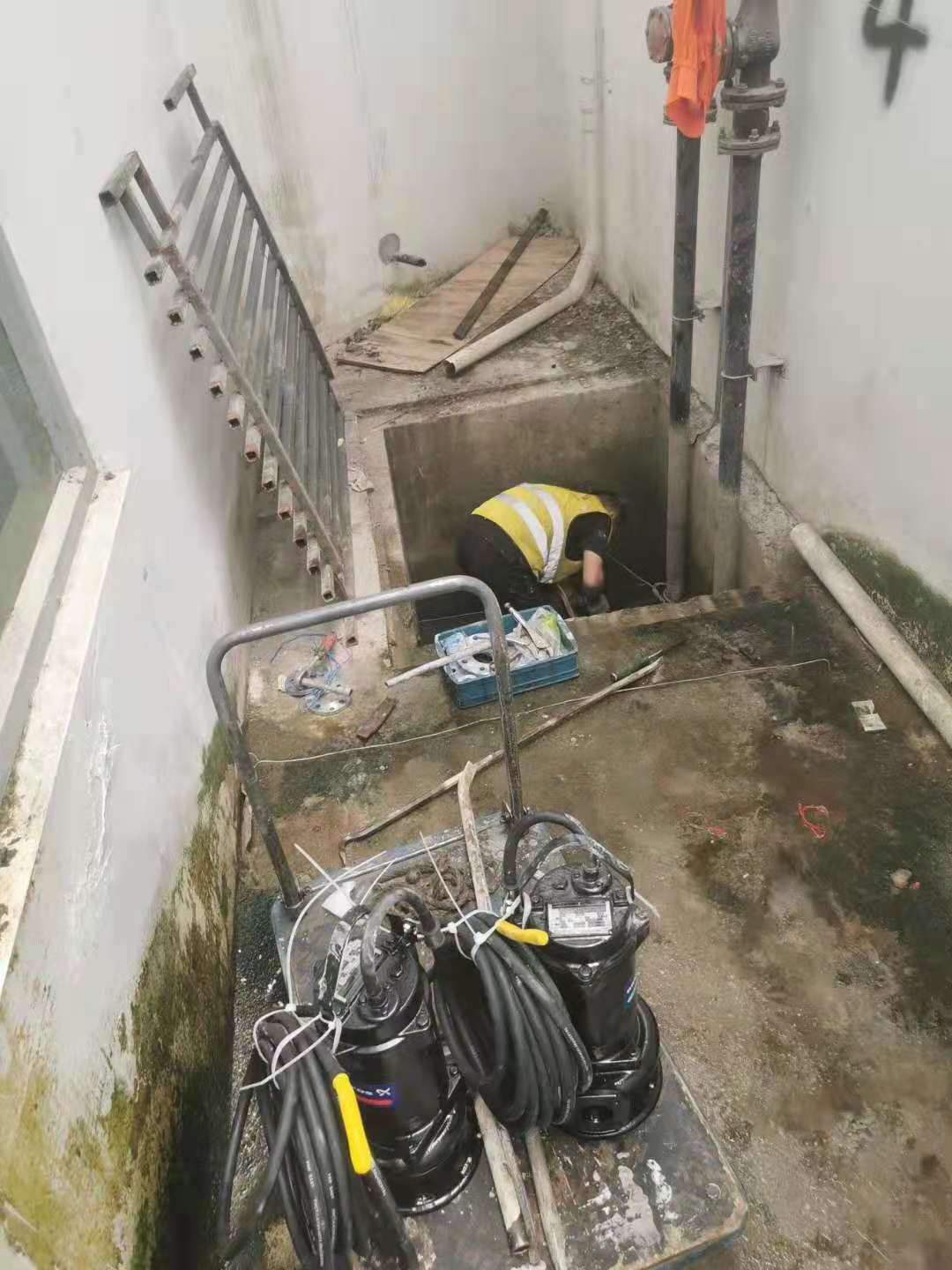11上海威茨曼污水泵更换